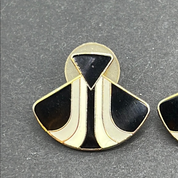 Samuel Huang enamel earrings - Picture 3 of 5